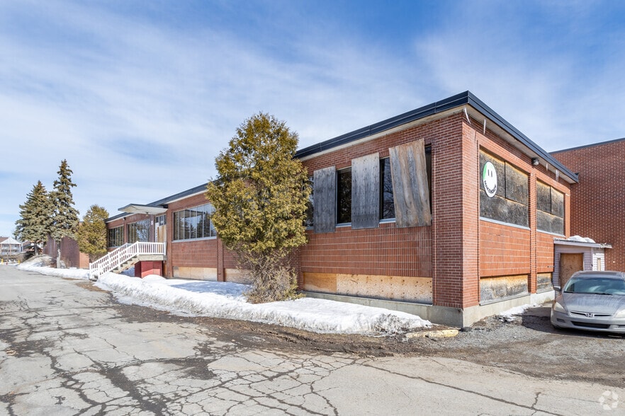 15300 Rue Sherbrooke E, Montréal, QC for lease - Building Photo - Image 3 of 10