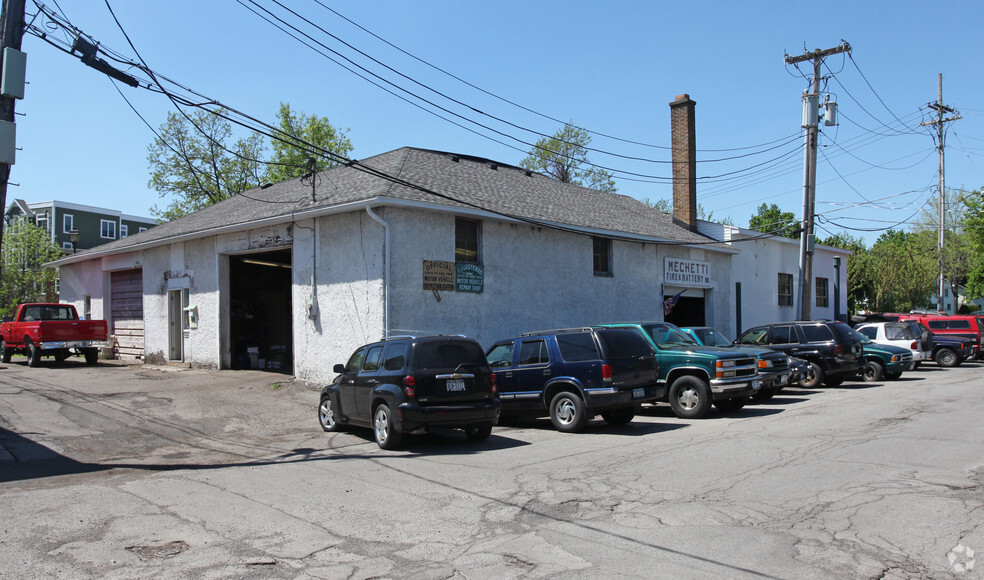 15 1/2 N Main St, Fairport, NY for sale - Primary Photo - Image 1 of 1