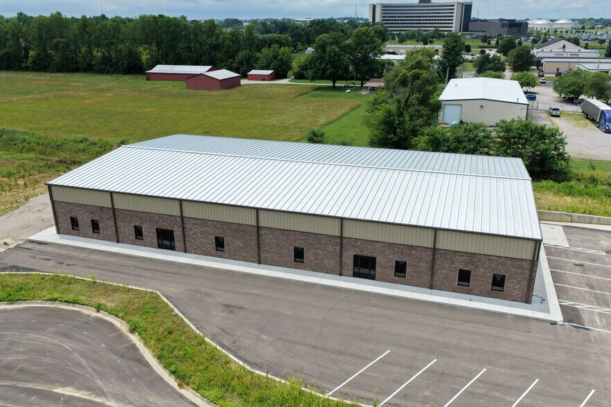 4050 Downwind Dr, Owensboro, KY à louer - Photo du bâtiment - Image 2 de 2