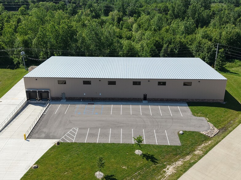 4646 Arden Dr, Fort Wayne, IN for lease - Building Photo - Image 2 of 11