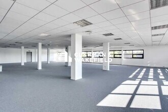 Office in Saint-Priest for lease Interior Photo- Image 2 of 4