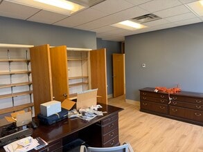 3550 W Market St, Akron, OH for lease Interior Photo- Image 1 of 3