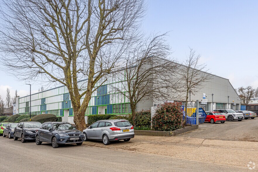 Swallowfields, Welwyn Garden City à vendre - Photo du bâtiment - Image 2 de 12