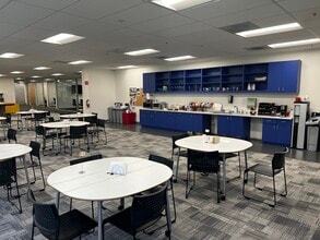 400 W California Ave, Sunnyvale, CA for lease Interior Photo- Image 2 of 8