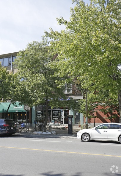 5833-5837 Sherbrooke Rue O, Montréal, QC for lease - Primary Photo - Image 1 of 2