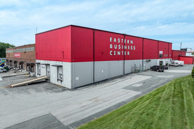 Plus de détails pour 6801 Eastern Ave, Baltimore, MD - Industriel à louer