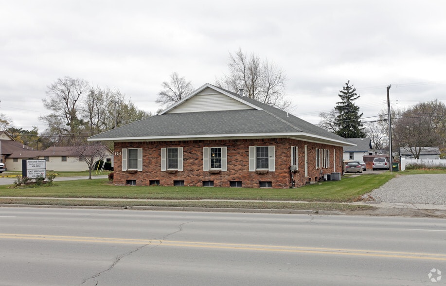 129 S Washington St, Oxford, MI for lease - Building Photo - Image 2 of 2