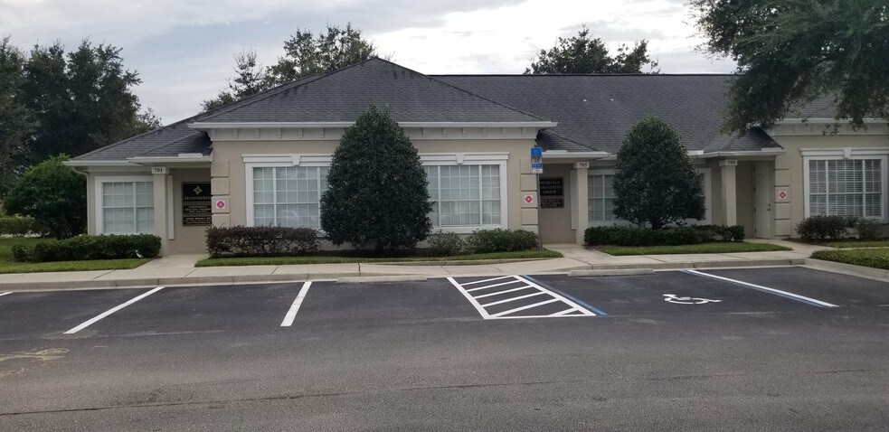 13241 Bartram Park Blvd, Jacksonville, FL for lease - Primary Photo - Image 1 of 21