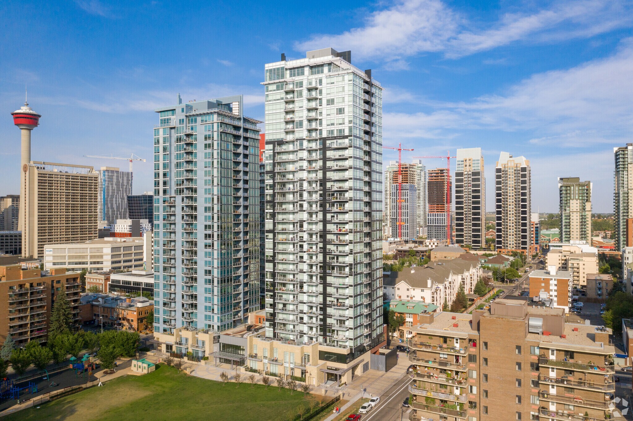 1321 1 St SW, Calgary, AB à vendre Photo du bâtiment- Image 1 de 1
