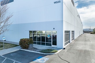 14525 Industry Cir, Reno, NV for lease Interior Photo- Image 2 of 3