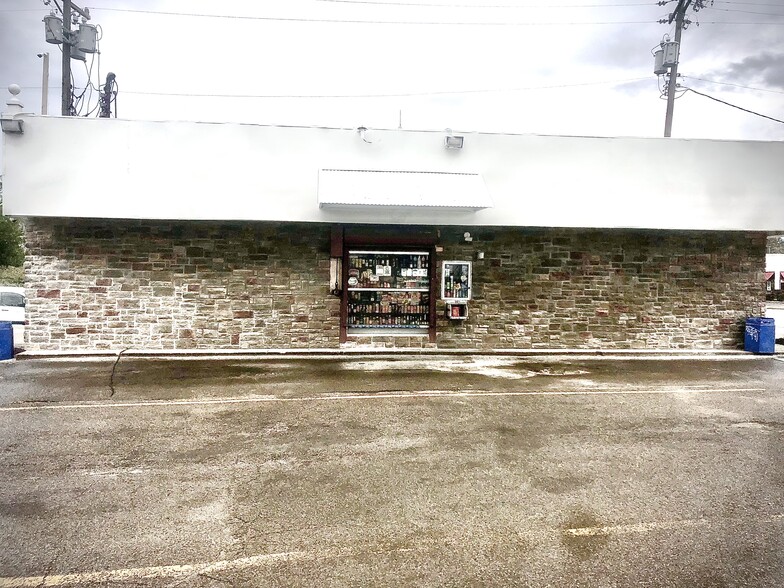 3016 Reading Rd, Cincinnati, OH à vendre - Photo intérieure - Image 1 de 2