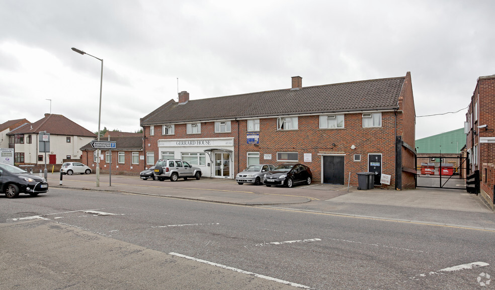 43-45 Theobald St, Borehamwood à vendre - Photo principale - Image 1 de 1