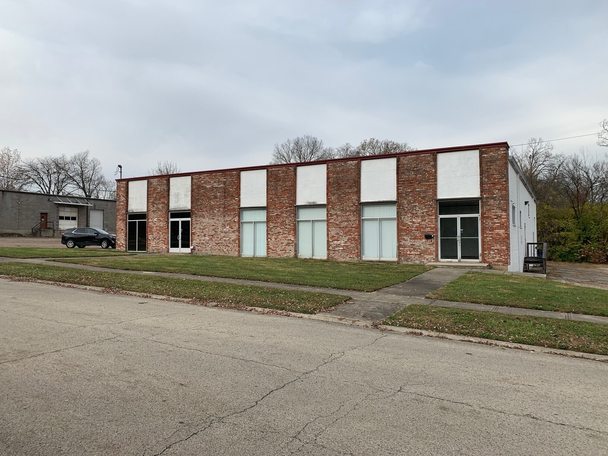 70-80 Novner Dr, Woodlawn, OH for lease Primary Photo- Image 1 of 7