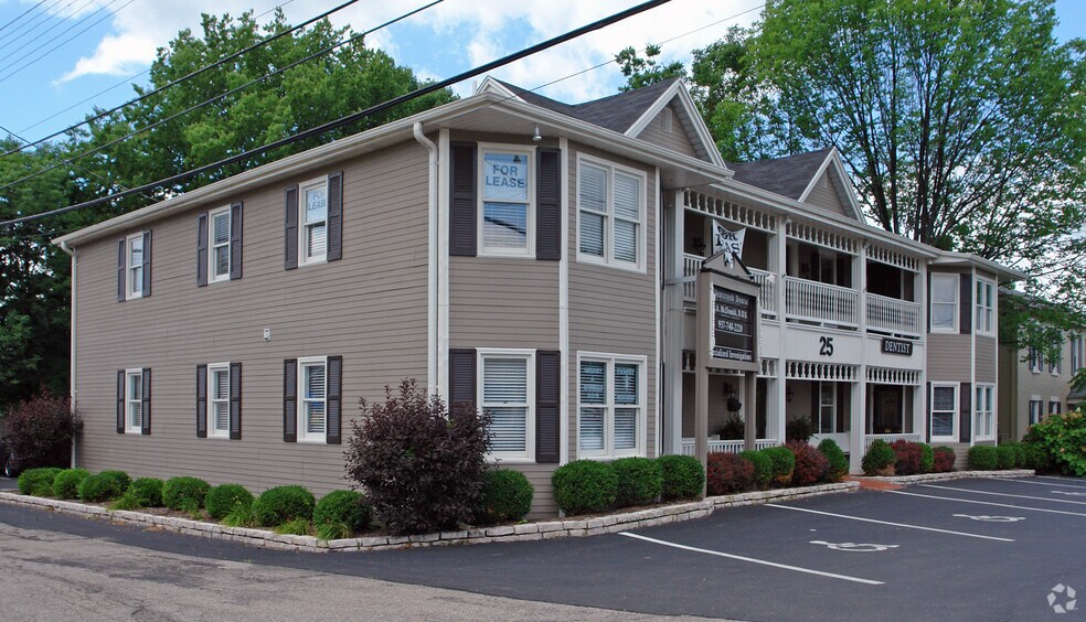 25 E Central Ave, Springboro, OH à louer - Photo du bâtiment - Image 3 de 7