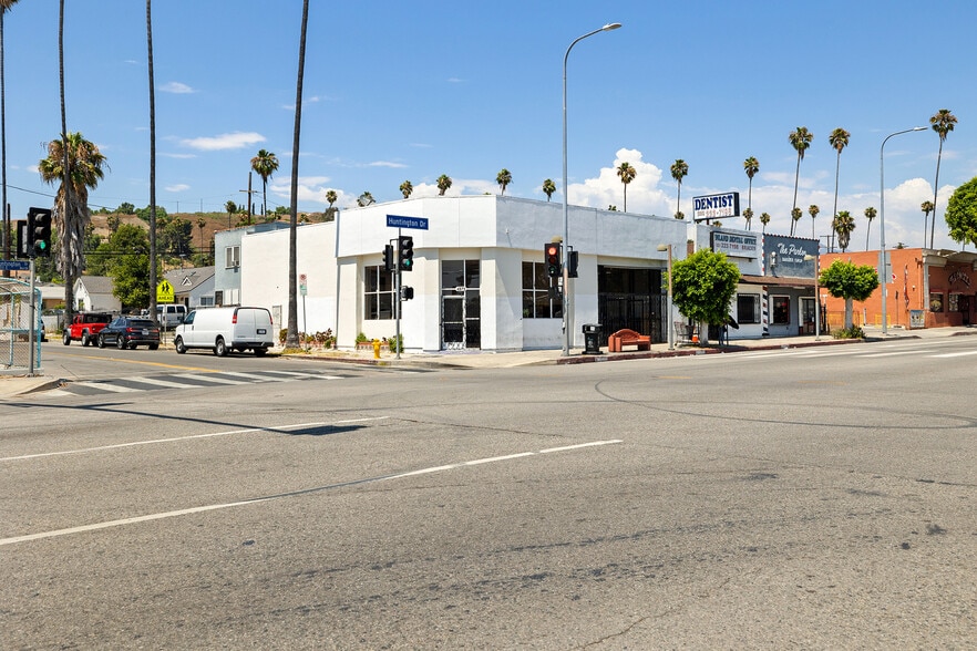 4973-4975 N Huntington Dr, Los Angeles, CA for lease - Building Photo - Image 3 of 6