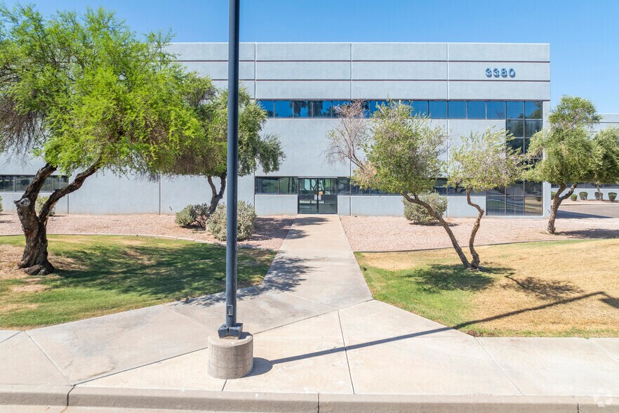 3380 S Price Rd, Chandler, AZ à louer - Photo du bâtiment - Image 2 de 6