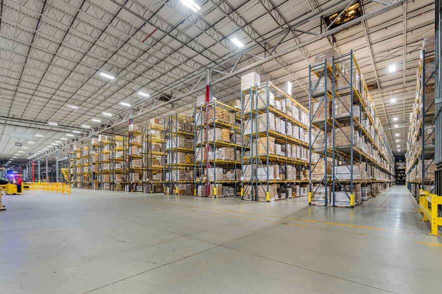 1000 Stanley Dr, Concord, NC for lease - Interior Photo - Image 2 of 4