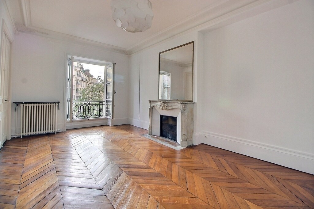 22 Rue De Douai, Paris for lease Interior Photo- Image 1 of 24