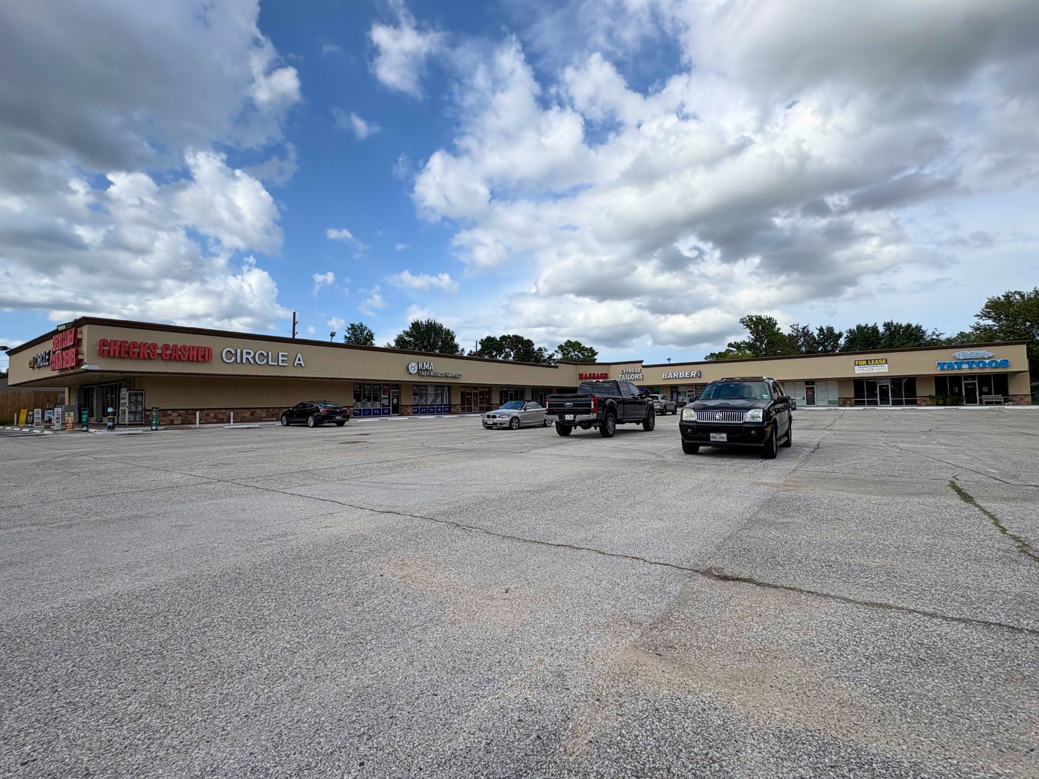 11302-11332 Huffmeister Rd, Houston, TX for lease Building Photo- Image 1 of 2
