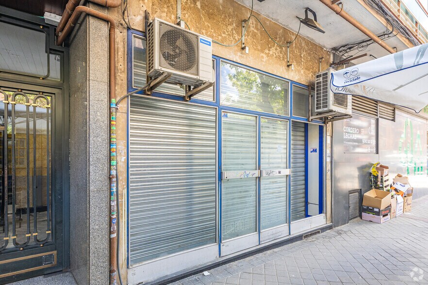 Calle de Esteban Collantes, 12, Madrid, Madrid for sale - Building Photo - Image 3 of 4