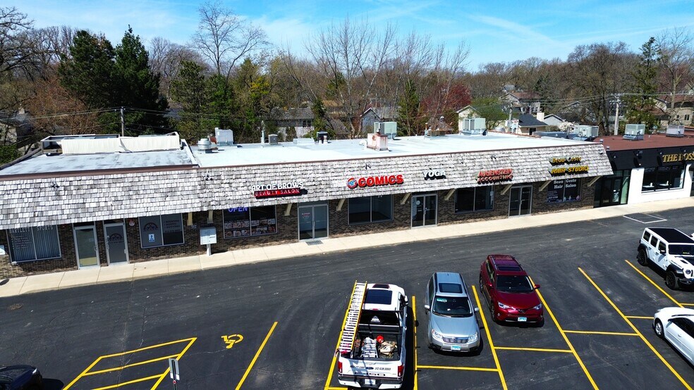 332-350 S Main St, Bartlett, IL à louer - Photo du bâtiment - Image 2 de 8