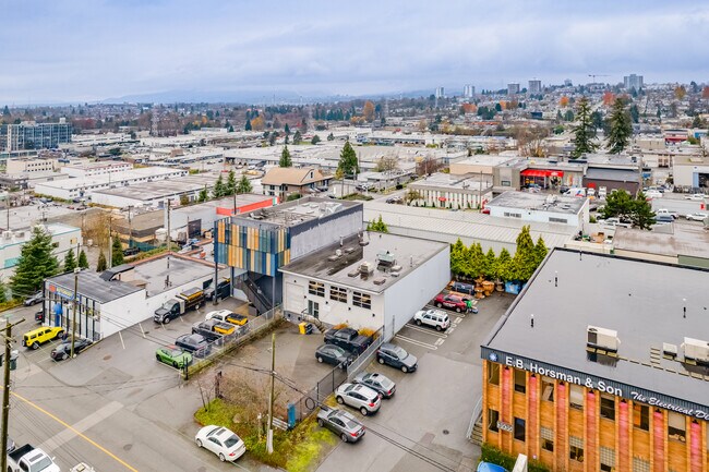 Plus de détails pour 3905 2nd Ave, Burnaby, BC - Flex à vendre