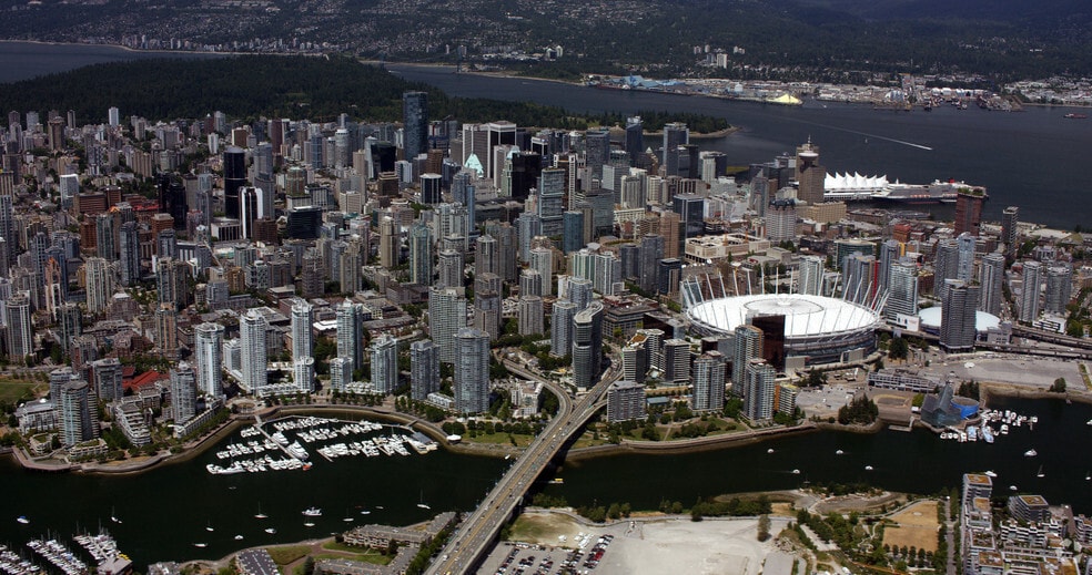 1122 Mainland St, Vancouver, BC for lease - Aerial - Image 2 of 12