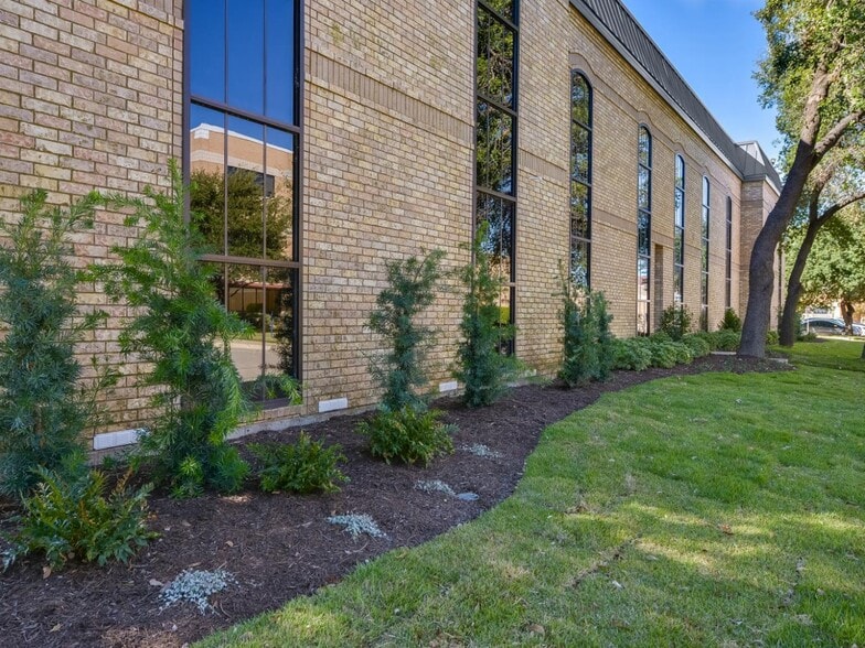 2301 S Clear Creek Rd, Killeen, TX à louer - Photo du bâtiment - Image 2 de 21