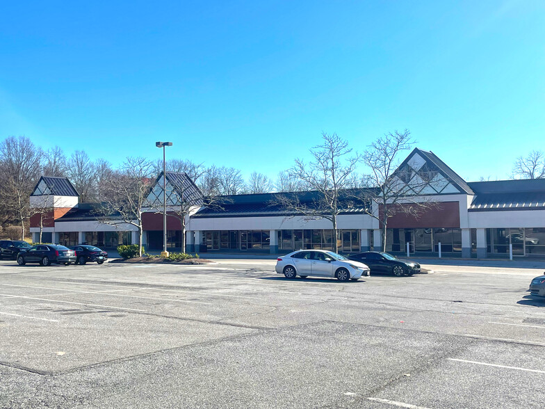 8511-8585 Landover Rd, Landover, MD for lease - Building Photo - Image 2 of 11