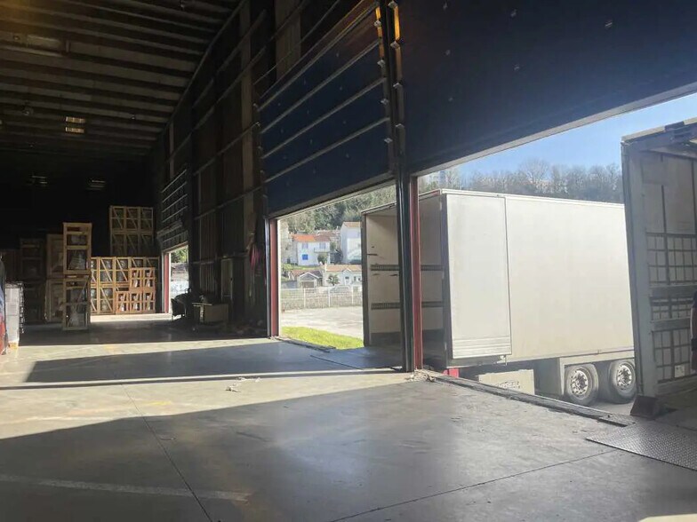 Bureau dans Lormont à louer - Photo du bâtiment - Image 3 de 4