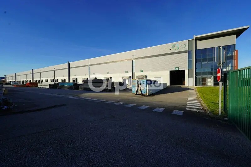 Flex dans Saint-Quentin-Fallavier à louer - Photo du bâtiment - Image 3 de 10
