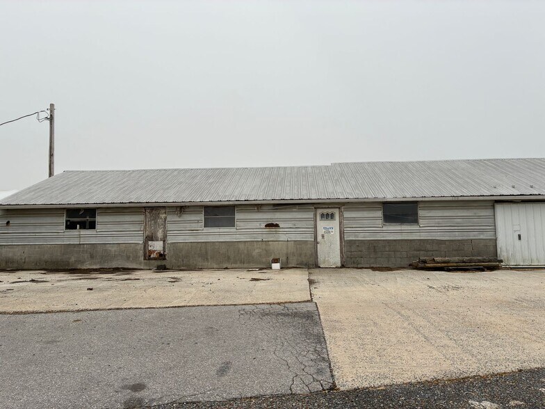 40 Running Pump Rd, Newville, PA à louer - Photo du bâtiment - Image 3 de 4