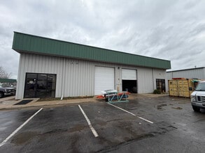 6603 Royal St, Liberty, MO à louer Photo du bâtiment- Image 2 de 12