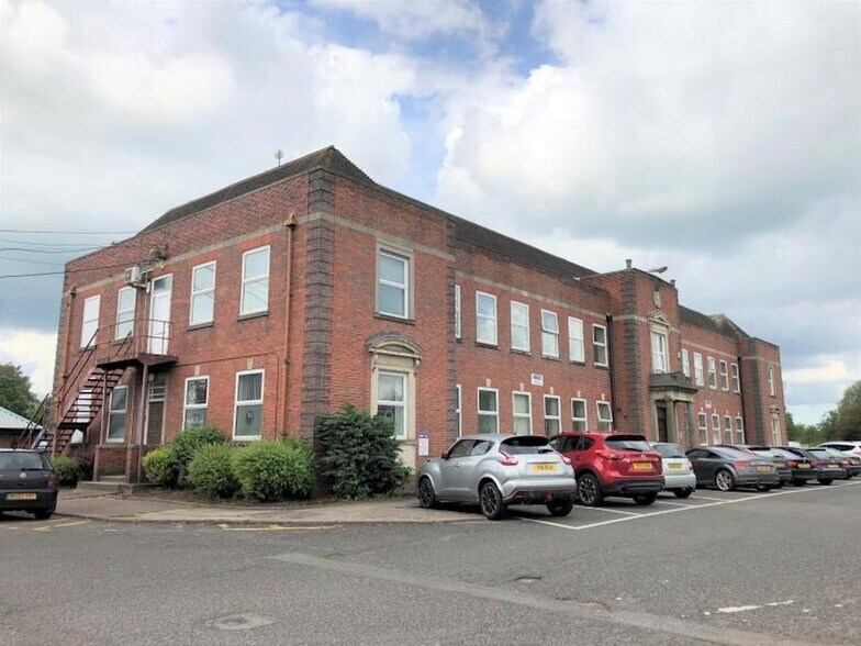 Cresswell Ln, Stoke On Trent à louer - Photo du bâtiment - Image 2 de 21