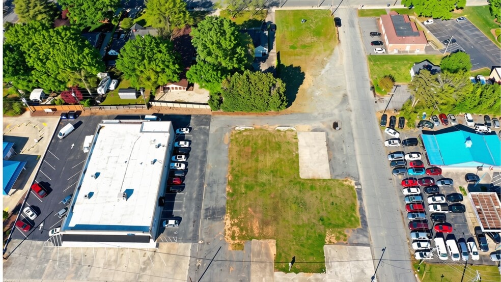 726 Church St N, Concord, NC for lease - Building Photo - Image 3 of 7