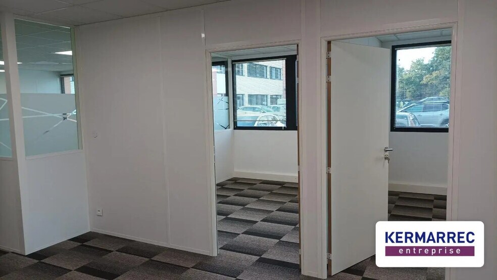 Bureau dans Rezé à louer - Photo du bâtiment - Image 3 de 10