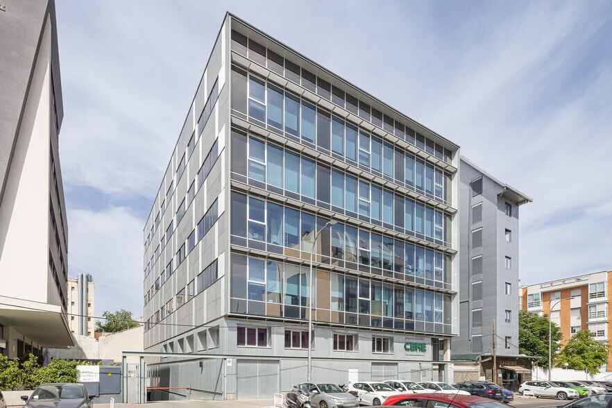 Calle Miguel Yuste, 6-8, Madrid, Madrid for lease - Building Photo - Image 2 of 8