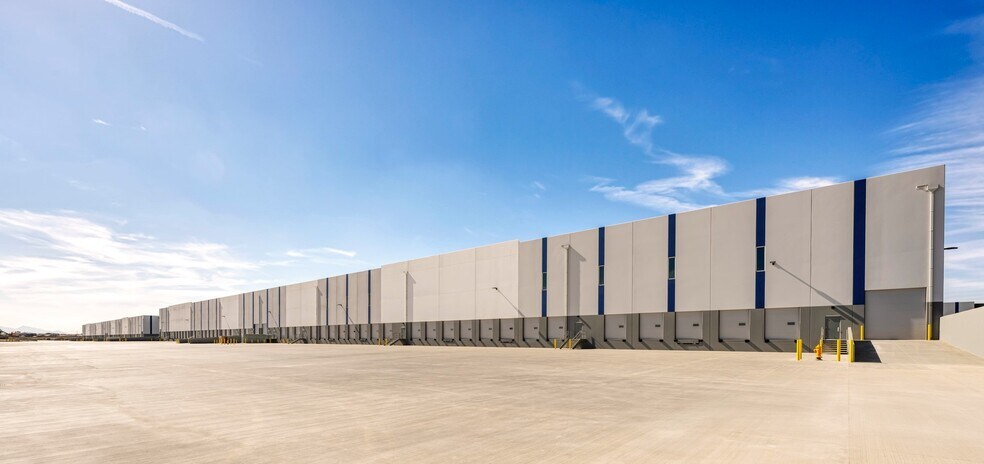 12815 W Northern Ave, Glendale, AZ à louer - Photo du bâtiment - Image 2 de 16