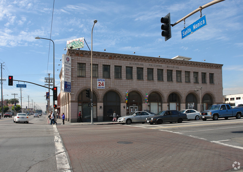 1101 N Vermont Ave, Los Angeles, CA à vendre - Photo principale - Image 1 de 1