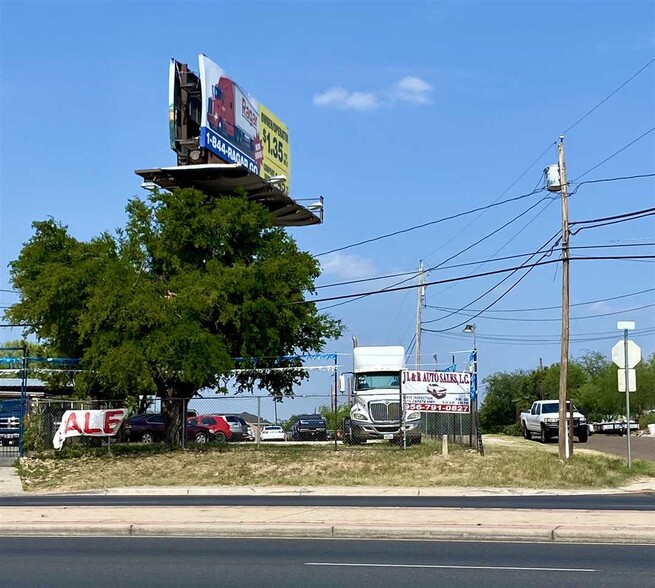 1619 S Zapata Hwy, Laredo, TX for sale - Primary Photo - Image 1 of 1