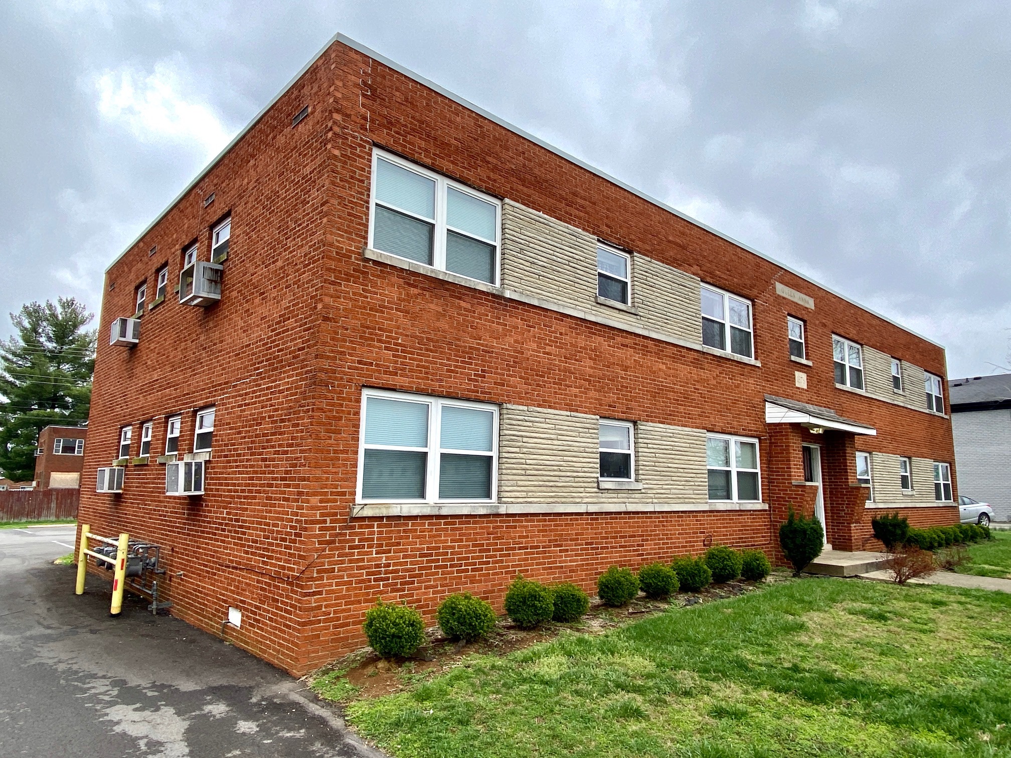 1674-1678 Alexandria Dr, Lexington, KY à vendre Photo du bâtiment- Image 1 de 1