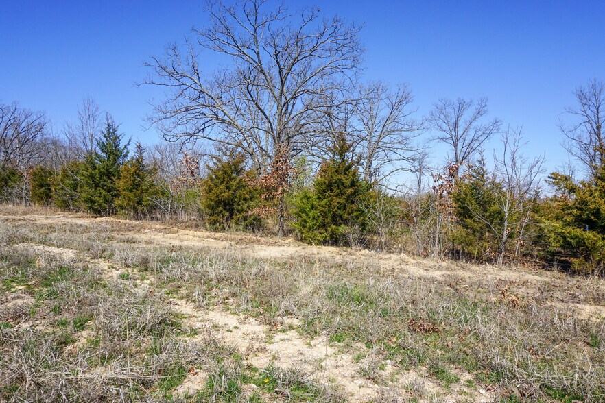 CR 8170, Newburg, MO à vendre - Photo du bâtiment - Image 3 de 4
