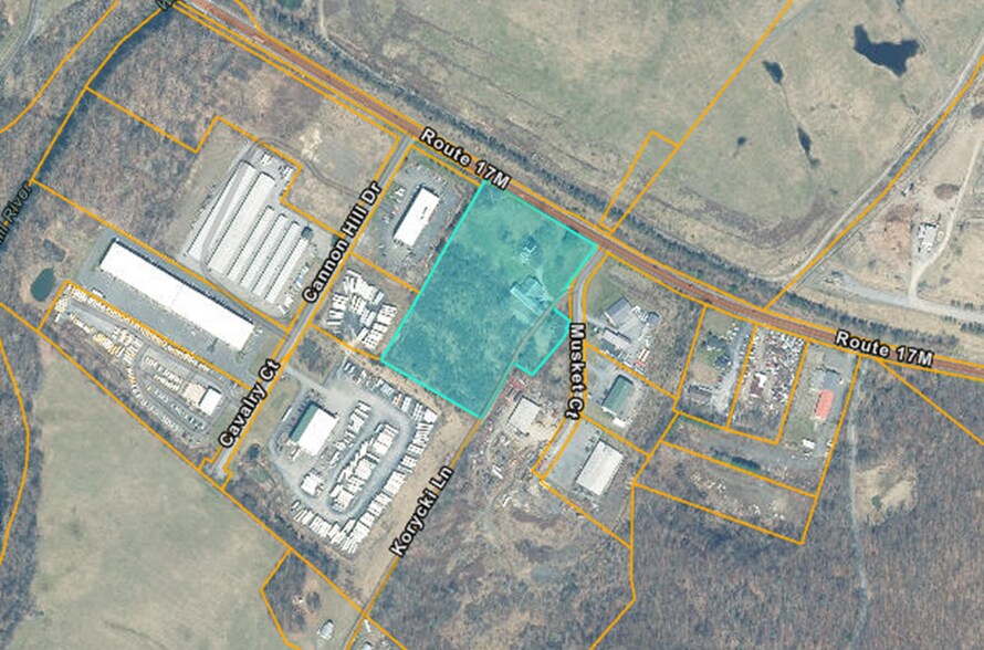 2733 Route 17M, New Hampton, NY à vendre - Photo du bâtiment - Image 2 de 2