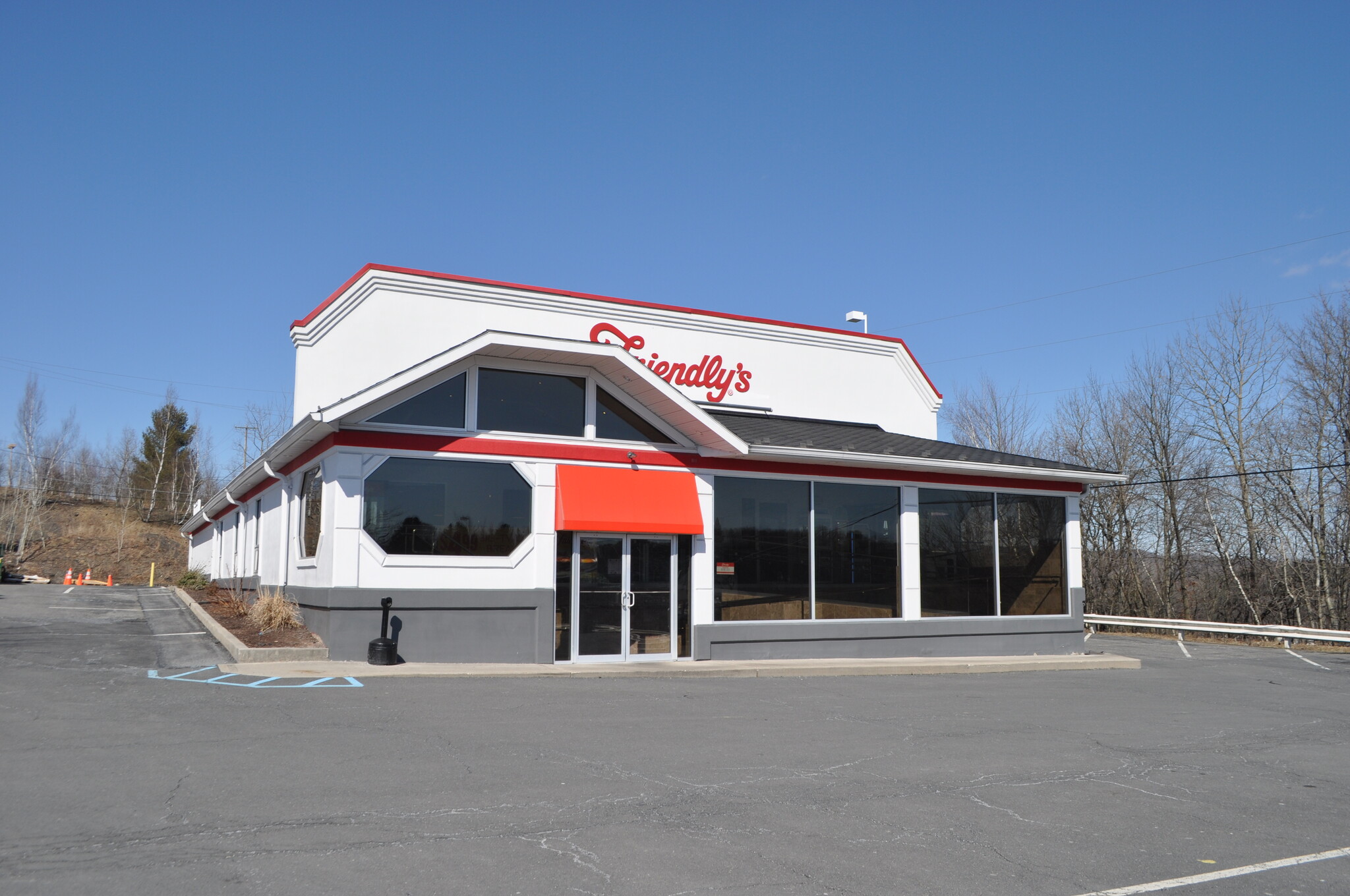 7340 Fairlane Village Mall, Pottsville, PA à vendre Photo du bâtiment- Image 1 de 1