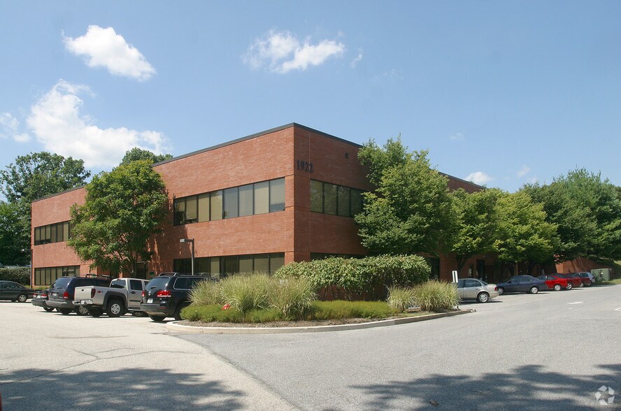 1920 Greenspring Dr, Timonium, MD for lease - Building Photo - Image 2 of 8