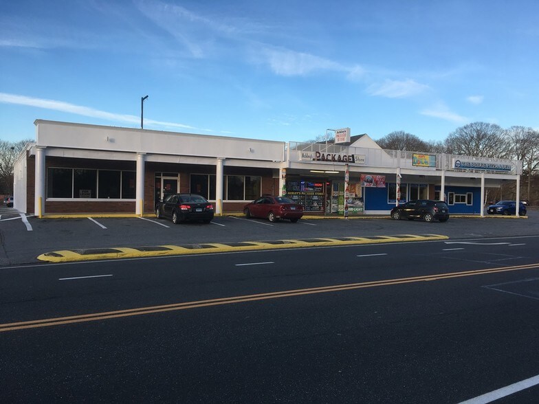 116 Fort Hill Rd, Groton, CT for sale - Building Photo - Image 1 of 1