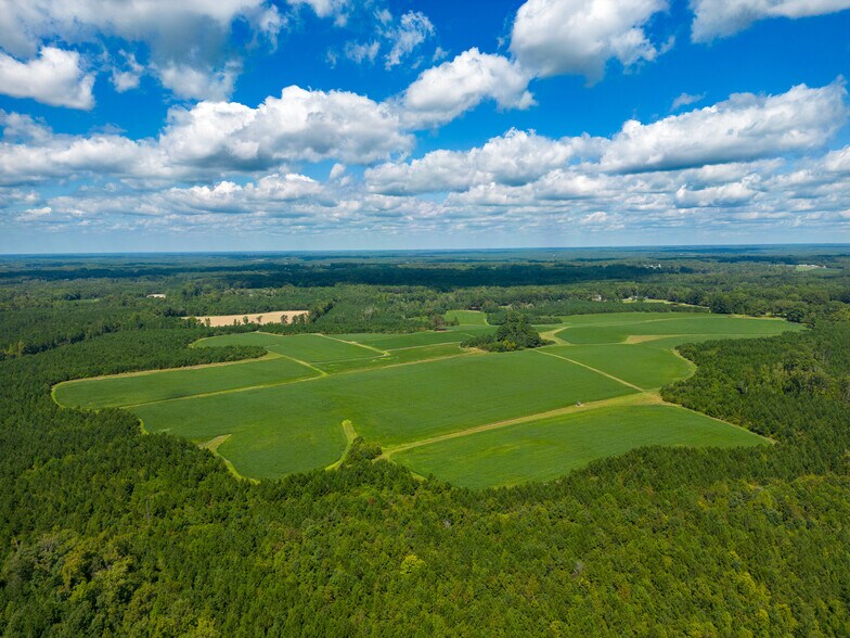 880 Tant Rd, Zebulon, NC à vendre - Photo du bâtiment - Image 3 de 4