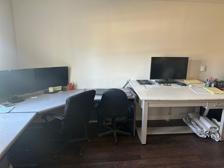 3261 96th St S, Lakewood, WA for lease - Building Photo - Image 2 of 16