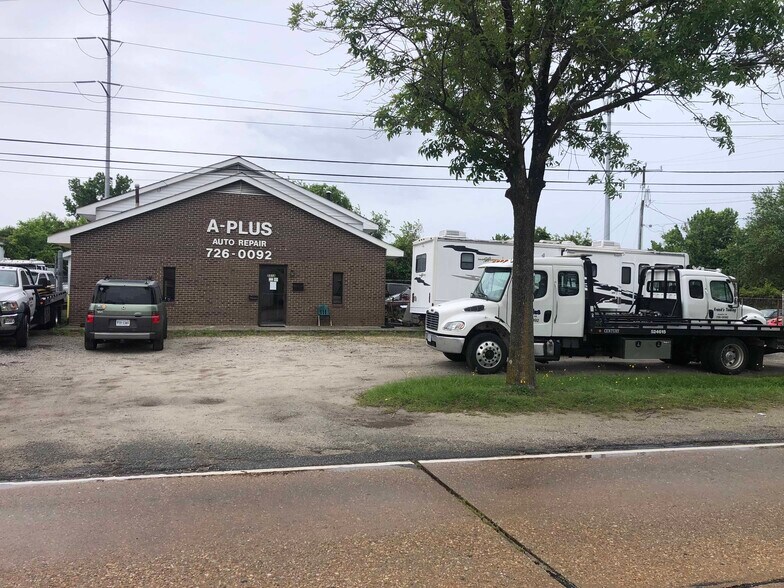 2512 W Pembroke Ave, Hampton, VA à vendre - Photo du bâtiment - Image 2 de 15