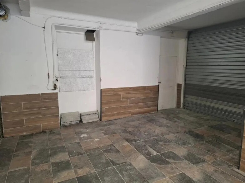 Industrial in Nice for sale - Interior Photo - Image 3 of 3